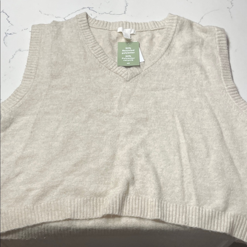 H&M Women's Beige V-Neck Sweater Vest